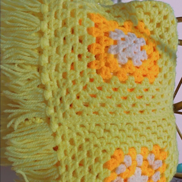 big crochet throw - Picture 6 of 7